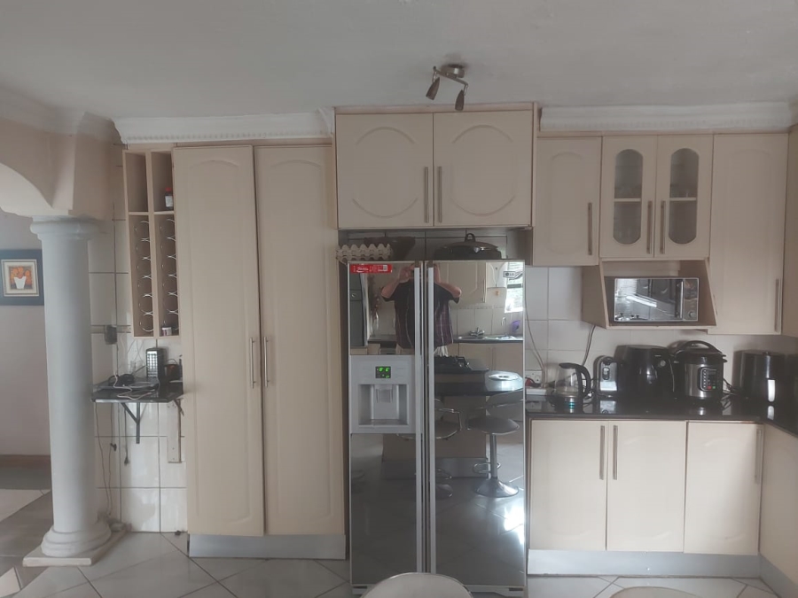 4 Bedroom Property for Sale in Oos Einde North West